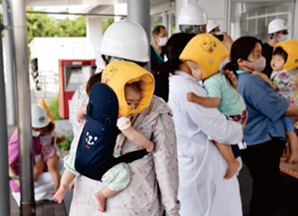 さつき保育園・学童保育所さくら組の津波避難訓練