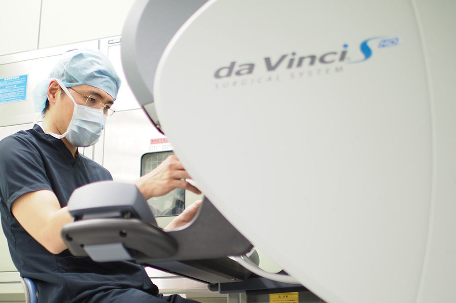“胸を切らない”肺がんの単孔式最新ロボット手術