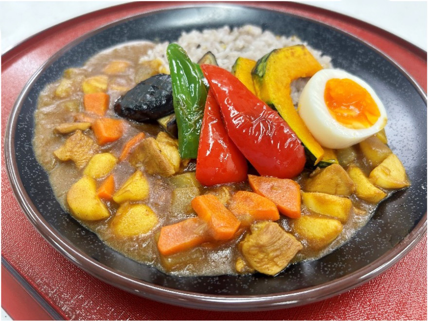 減塩と満足感の二刀流「野菜たっぷりカレー」